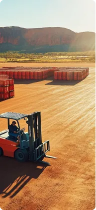 Logistics 3PL worker